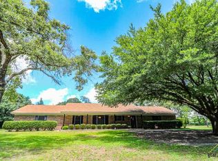 813 Sweetgum Ln, Lindale, TX 75771
