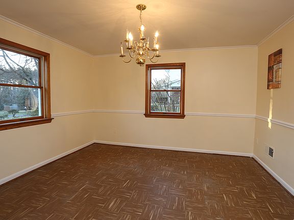 5th image of 3208 Wood Ave
