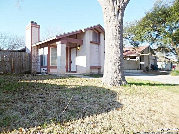3rd image of 9624 Ivy Bend St