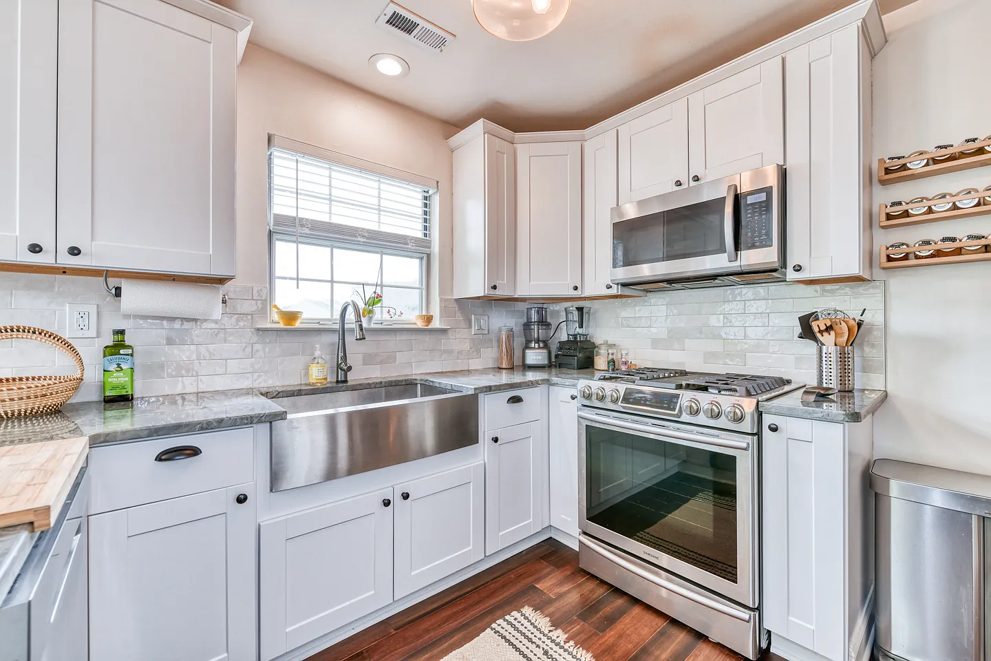 3 bed, 1550 sqft, $3,200 — Photo 3