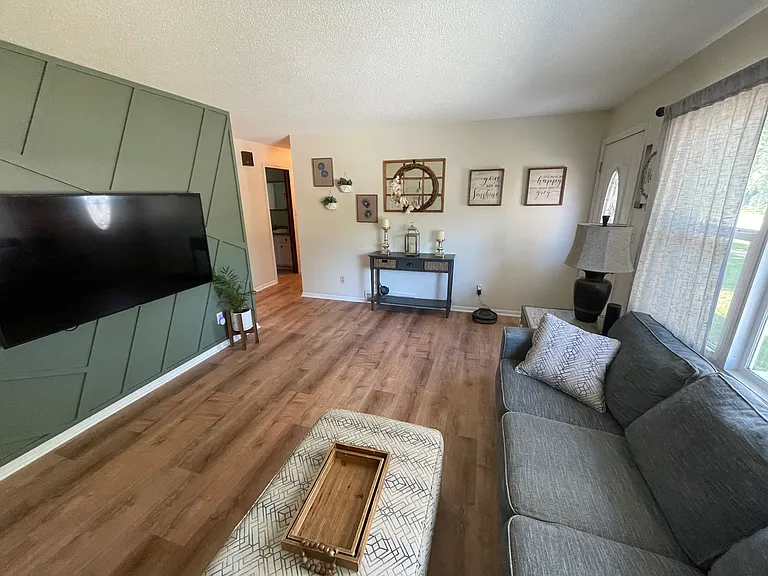 802 21st Ave E — Photo 8