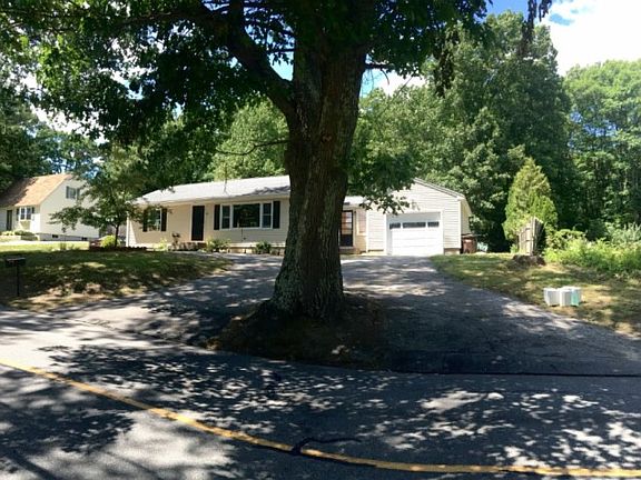 2nd image of 418 Leicester St