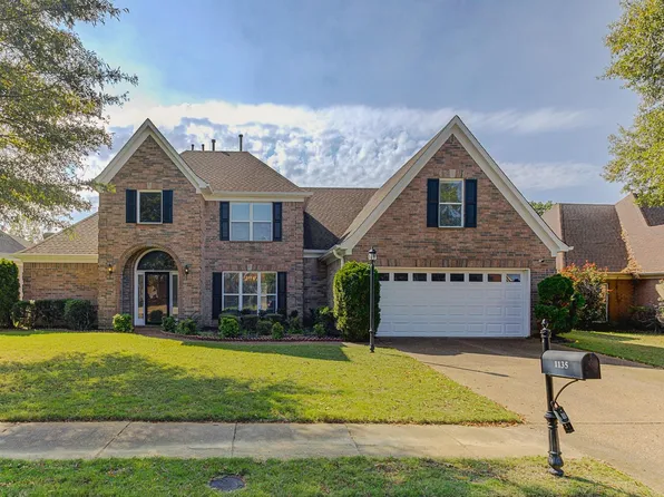 1135 Macon Hall Rd, Cordova, TN 38018