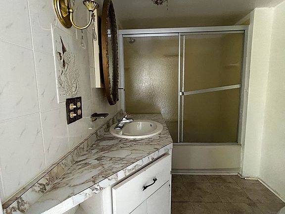 4th image of 248 Flame Ln Unit L