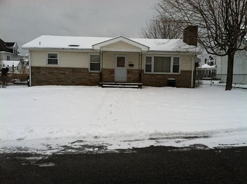 1st image of 201 Plum St