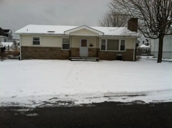 201 Plum St, Woodsfield, OH 43793