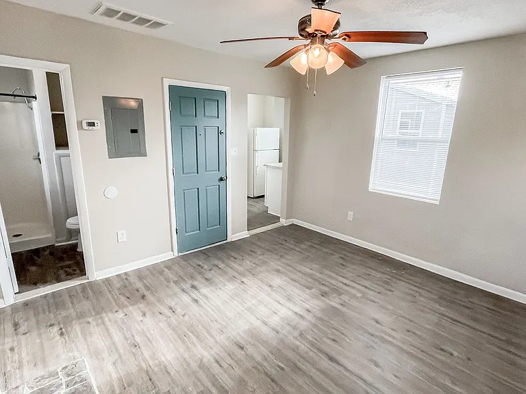 321 W Ianthe St #8 — Photo 8