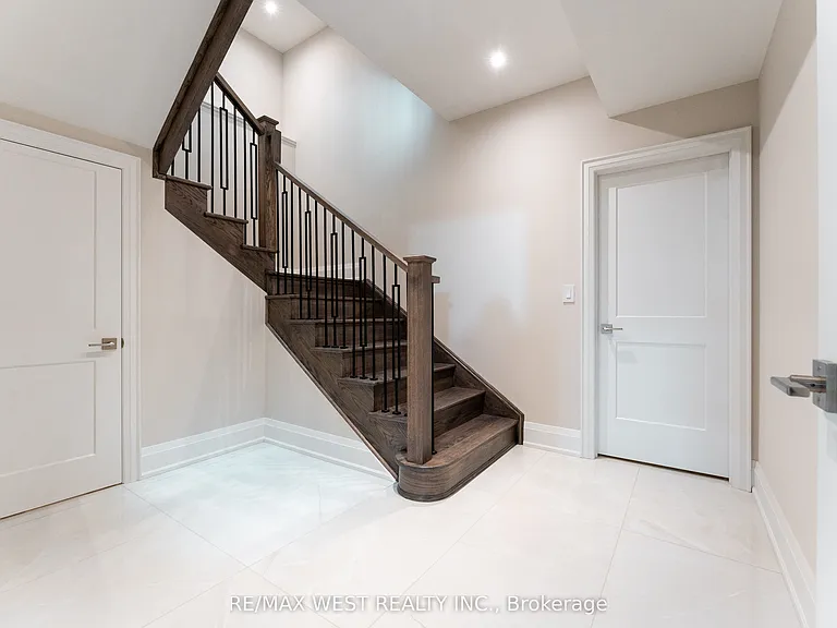 119 Jay St — Photo 38