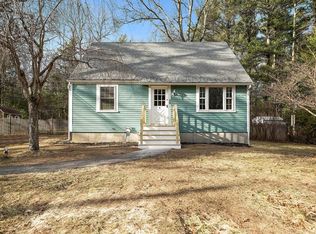 18 Oak St, Pembroke, MA 02359