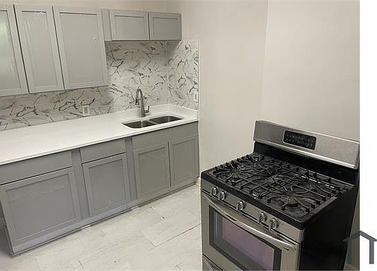 4th image of 6326 S Saint Lawrence Ave #2