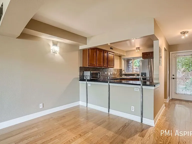 4800 Osage Dr #4 — Photo 9