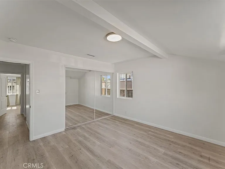 14722 Strathern St — Photo 13