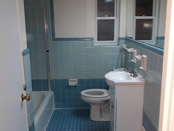 4th image of 1574 Oak Knoll Dr APT 2