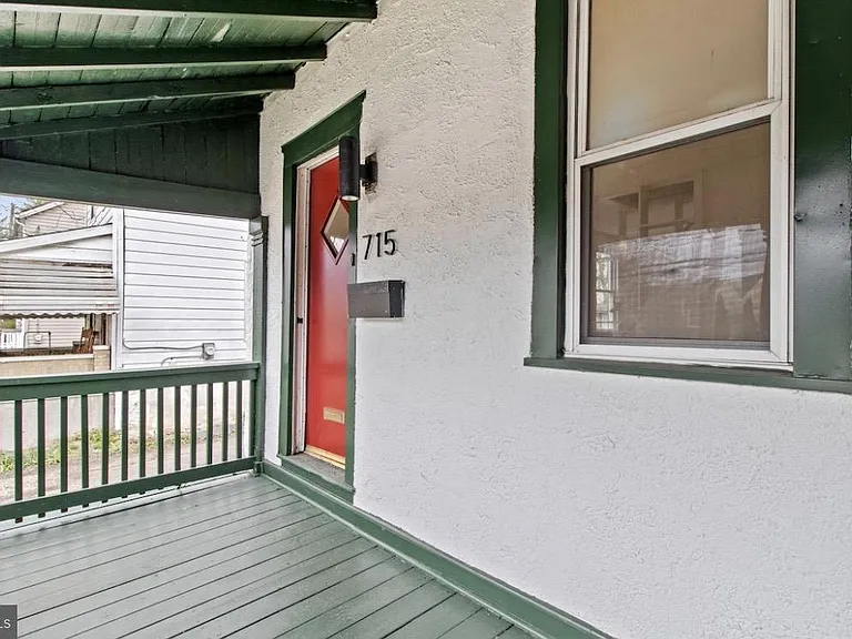715 E Haverford Rd — Photo 19