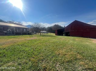 3130-3132 Westover Dr, Sevierville, TN 37862