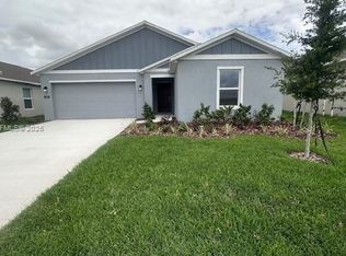 303 Artemis St, Lake Wales, FL 33853