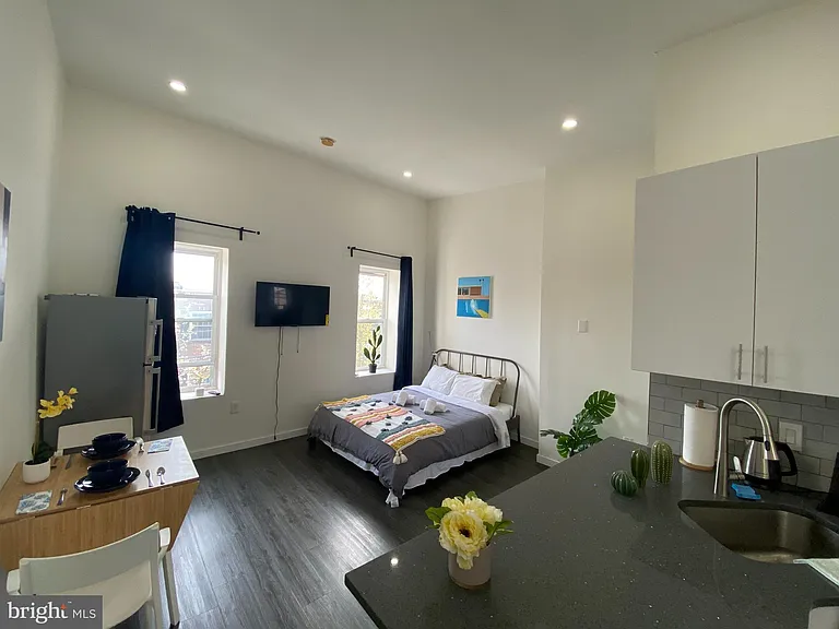 1725 Bainbridge St #3F — Photo 15