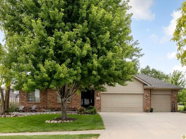 17002 Grant St, Omaha, NE 68116