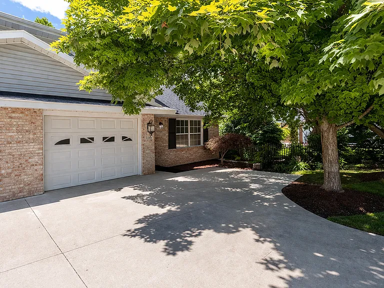 5318 Godas Cir — Photo 1