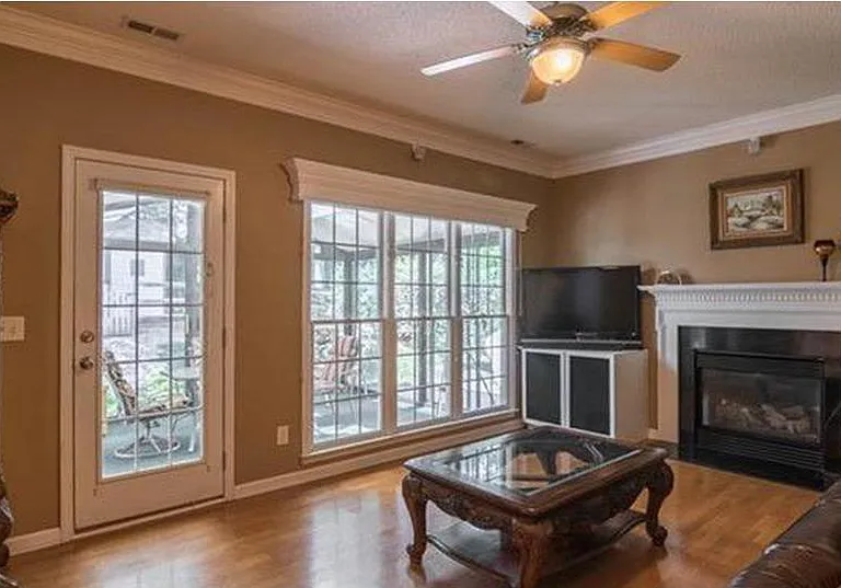 17625 Cambridge Grove Dr — Photo 2