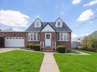 10 Elizabeth Ct, Secaucus, NJ 07094