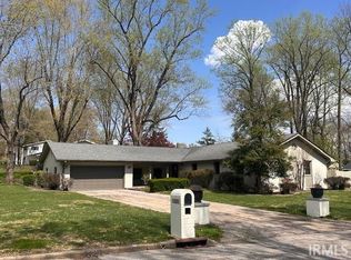 215 Pine Pl, Evansville, IN