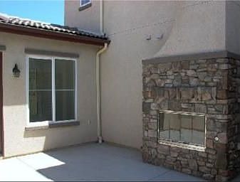 Private Courtyard w/Fireplace!