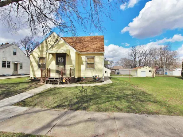 842 Kern St, Waterloo, IA 50703
