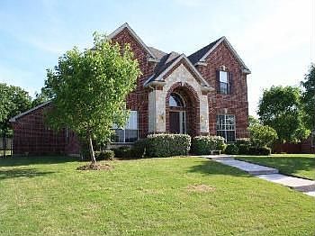 2nd image of 3400 Danbury Cir