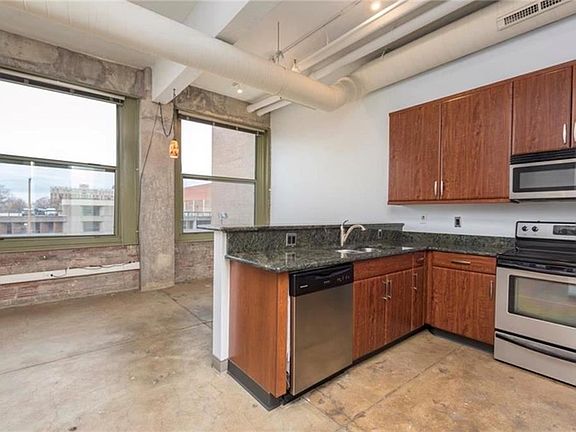3rd image of 1104 Prospect Ave E APT 405