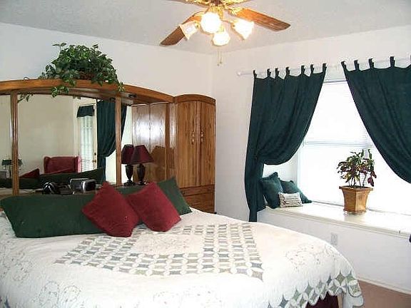 5th image of 3722 Constitution Dr