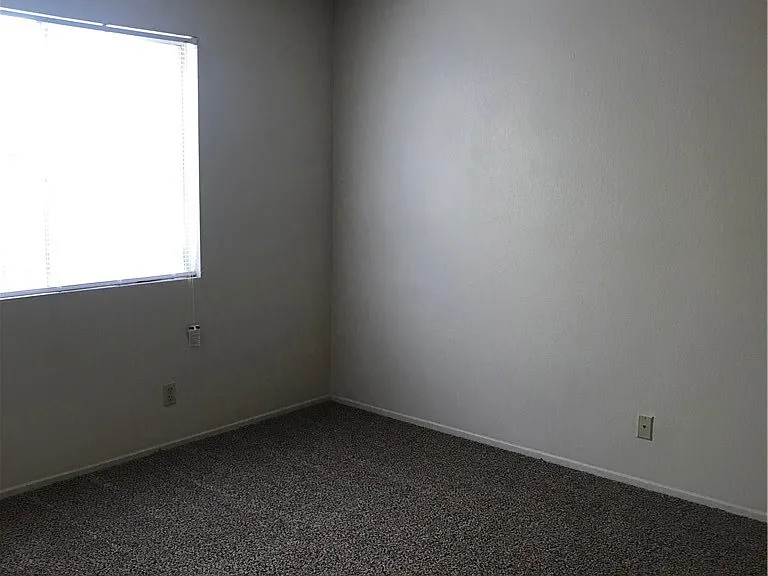 2129 Woodberry Ave #4 — Photo 7