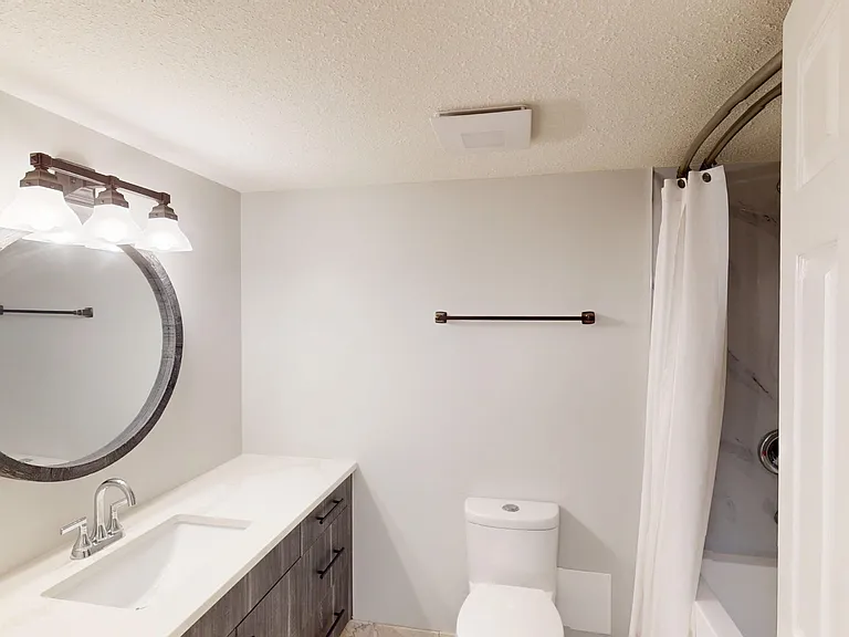 1001 13th Ave SW #940 — Photo 8