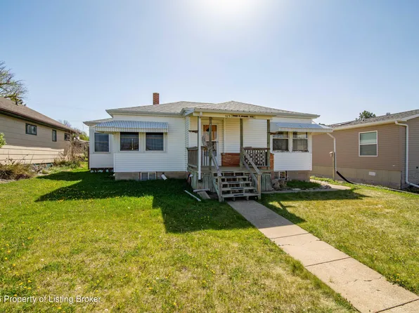 103 Iowa Ave, Mott, ND 58646