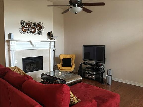 5th image of 9608 E Oaks Ln