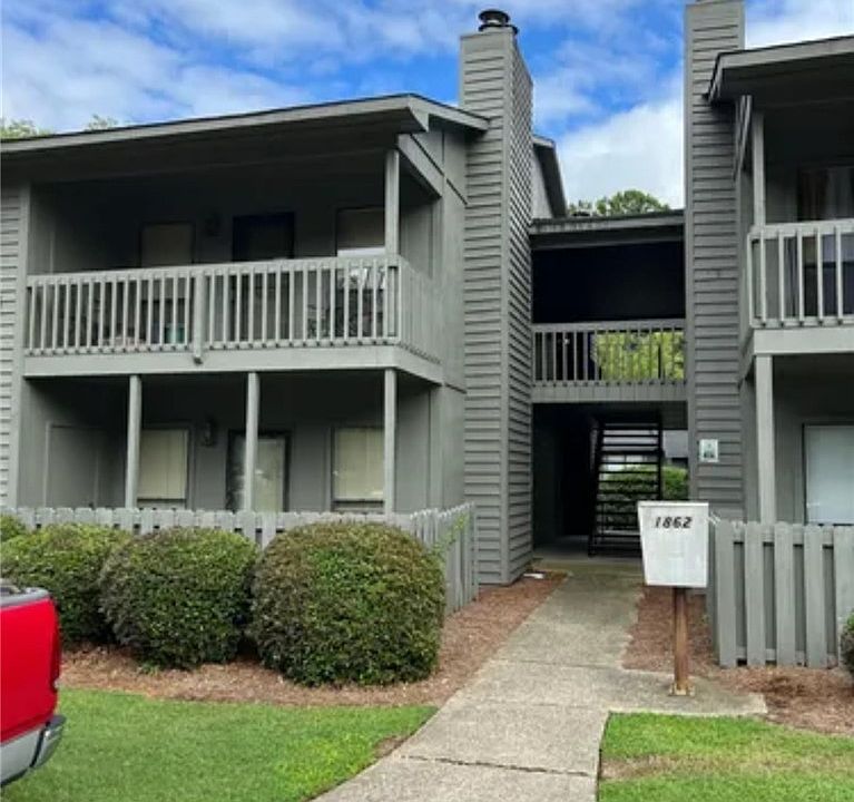 1st image of 1862 Tryon Dr #B