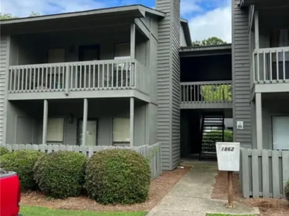 1862 Tryon Dr #B, Fayetteville, NC 28303