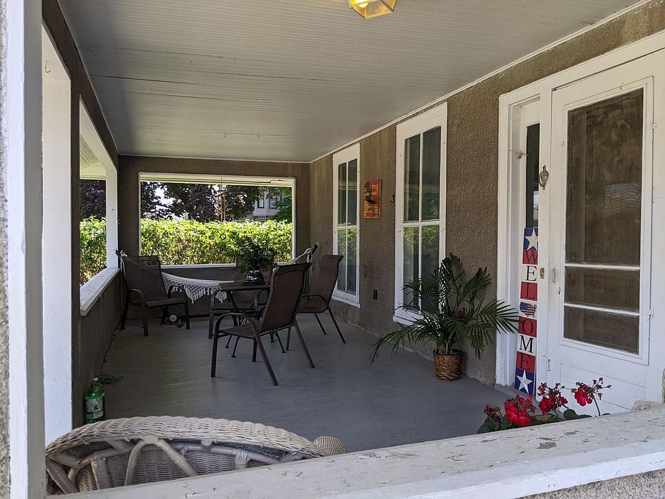 Front porch and front door exclusive to 2nd floor unit.