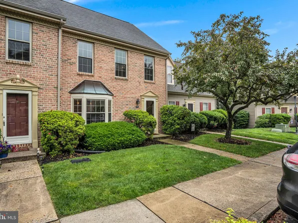 1773 Kings Arms Ct, New Cumberland, PA 17070