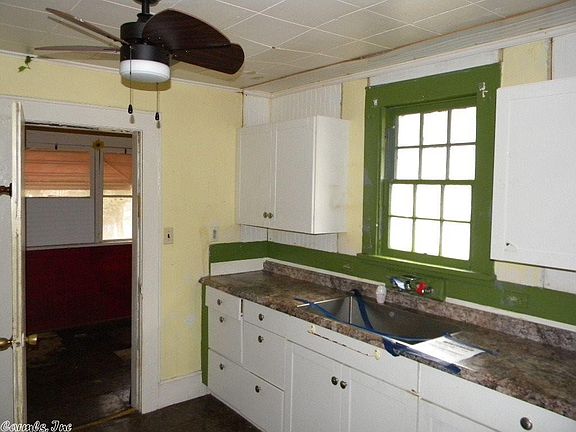 3rd image of 1305 Greenwood Ave