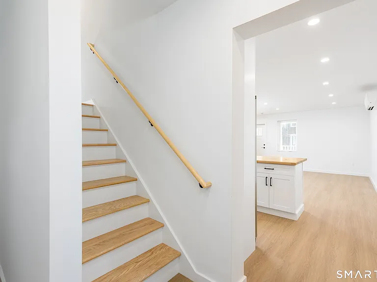 28 Townsend St — Photo 20