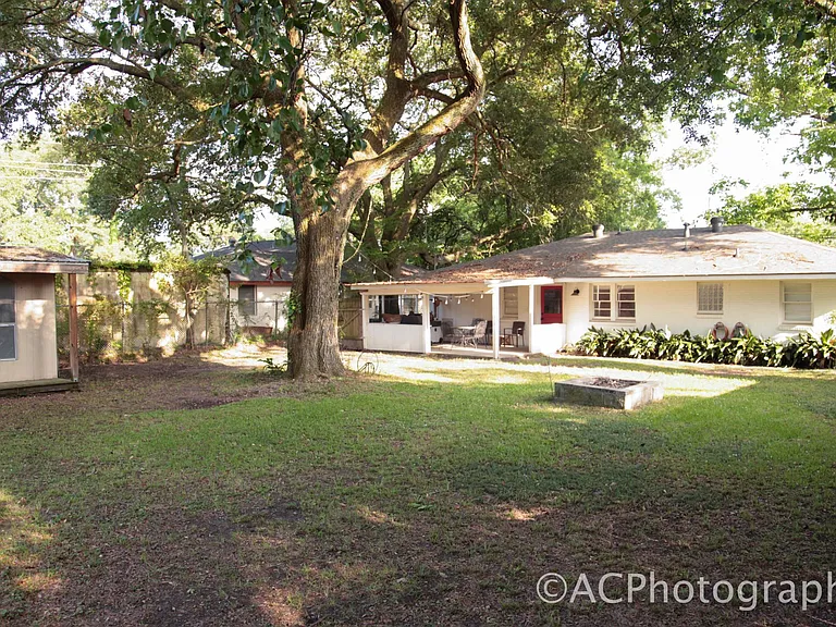 6051 Government St — Photo 13