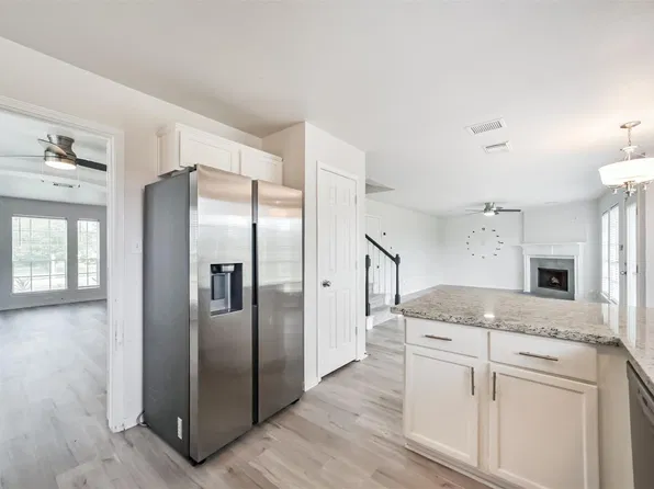 3207 Leila Oaks Dr, Houston, TX 77082
