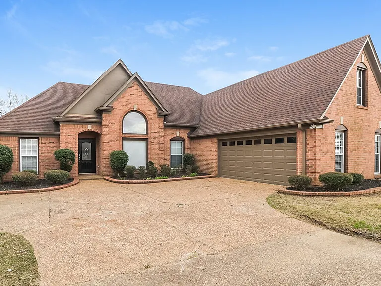 9339 Chimneyrock Blvd — Photo 3
