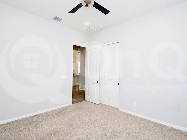 2051 E Wisteria Dr — Photo 10