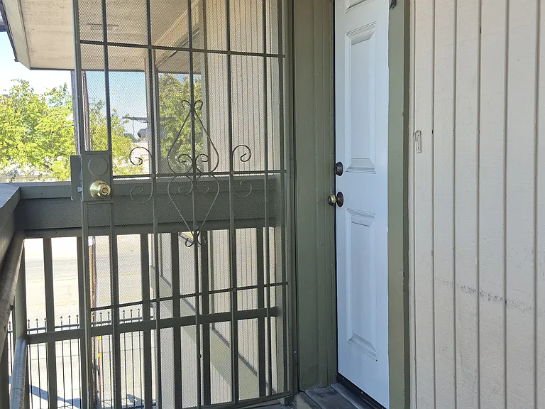 225 Couch St #227 — Photo 1