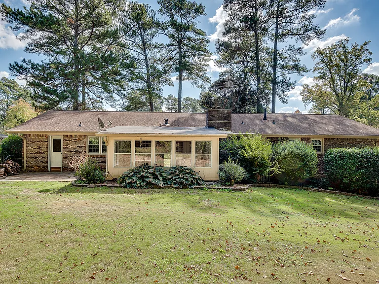 3082 Greenbrook Way NE — Photo 8