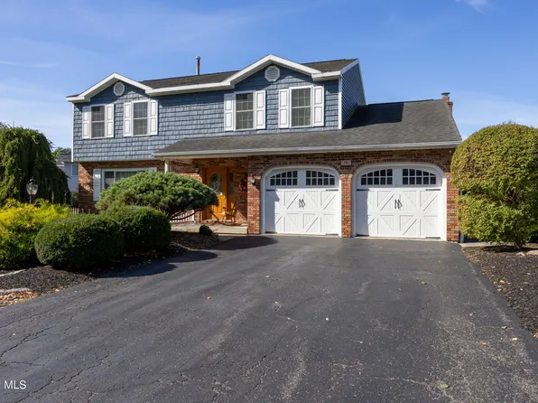 14 Barrington Court, Niskayuna, NY 12309