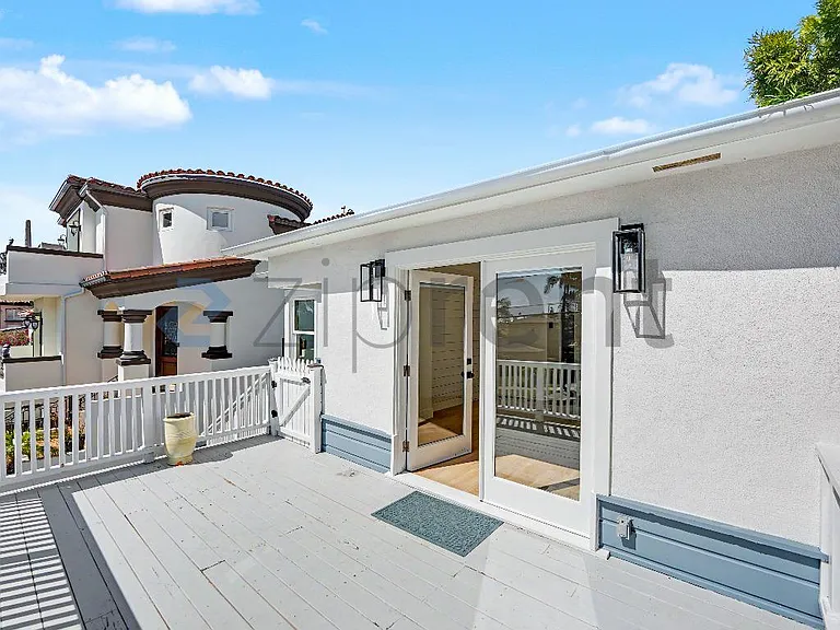 517 Sapphire St — Photo 27