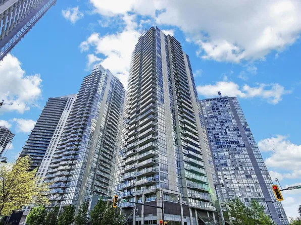 13688 100th Ave #1903, Surrey, BC V3T 0G5